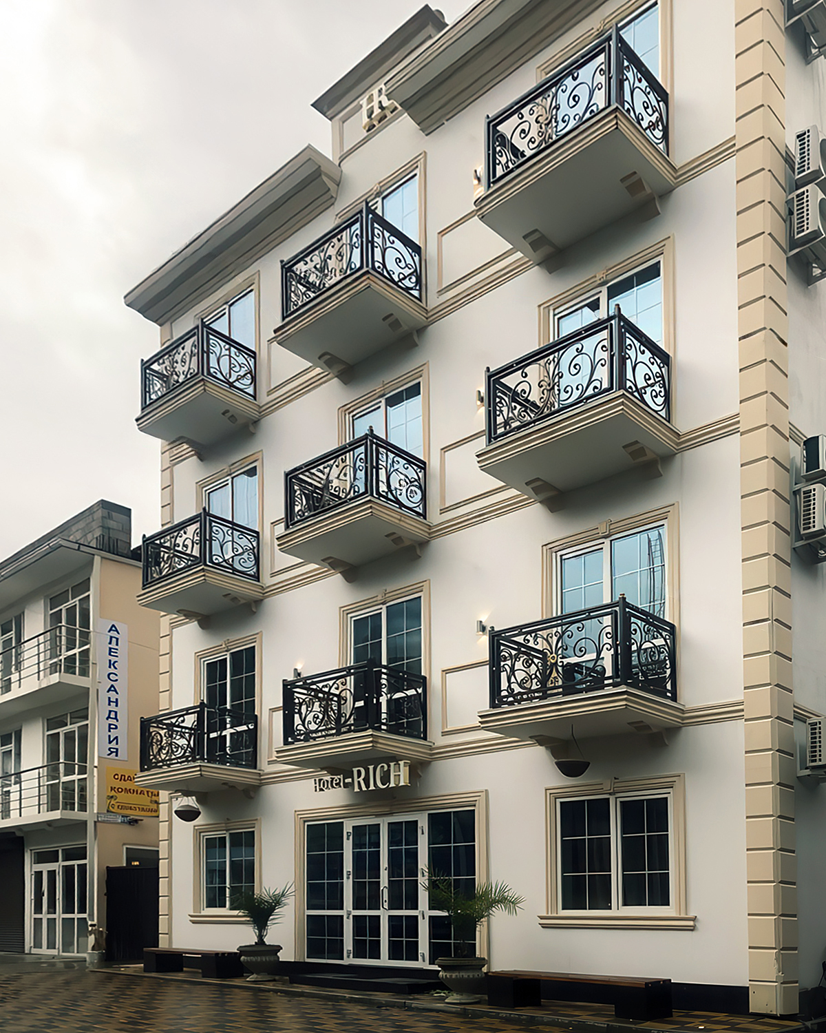 Отель «Рич», Гагра,Ж/Д_Р