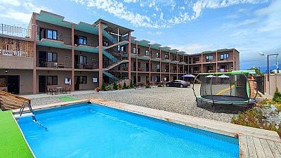 Отдых на море в Абхазии, Гостиница «Ангелина» на поезде_КР